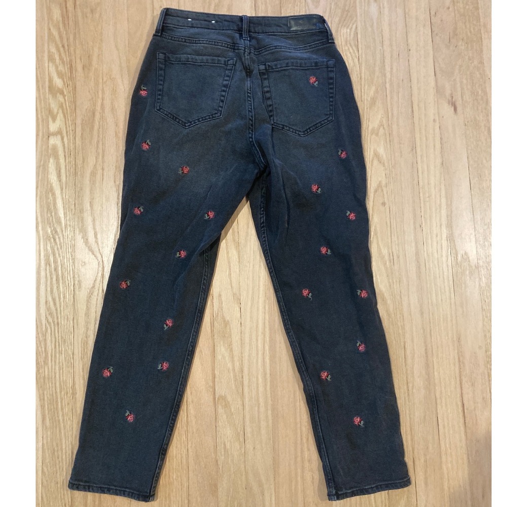 Hollister Size 3R Black Jeans Red Embroidered Roses Relaxed Fit Tapered Leg Twee - Picture 2 of 4